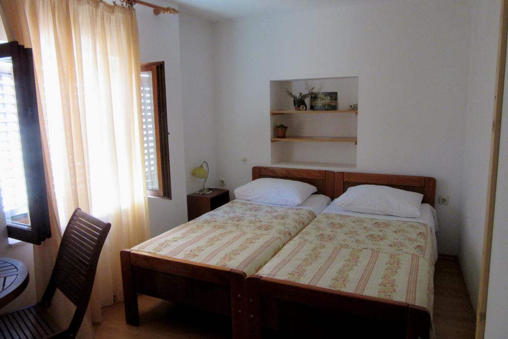 Dobra Apartments Trogir Bagian luar foto