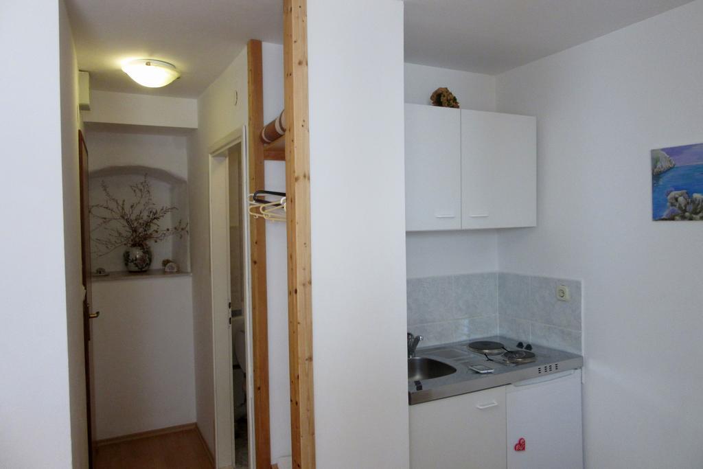 Dobra Apartments Trogir Bagian luar foto