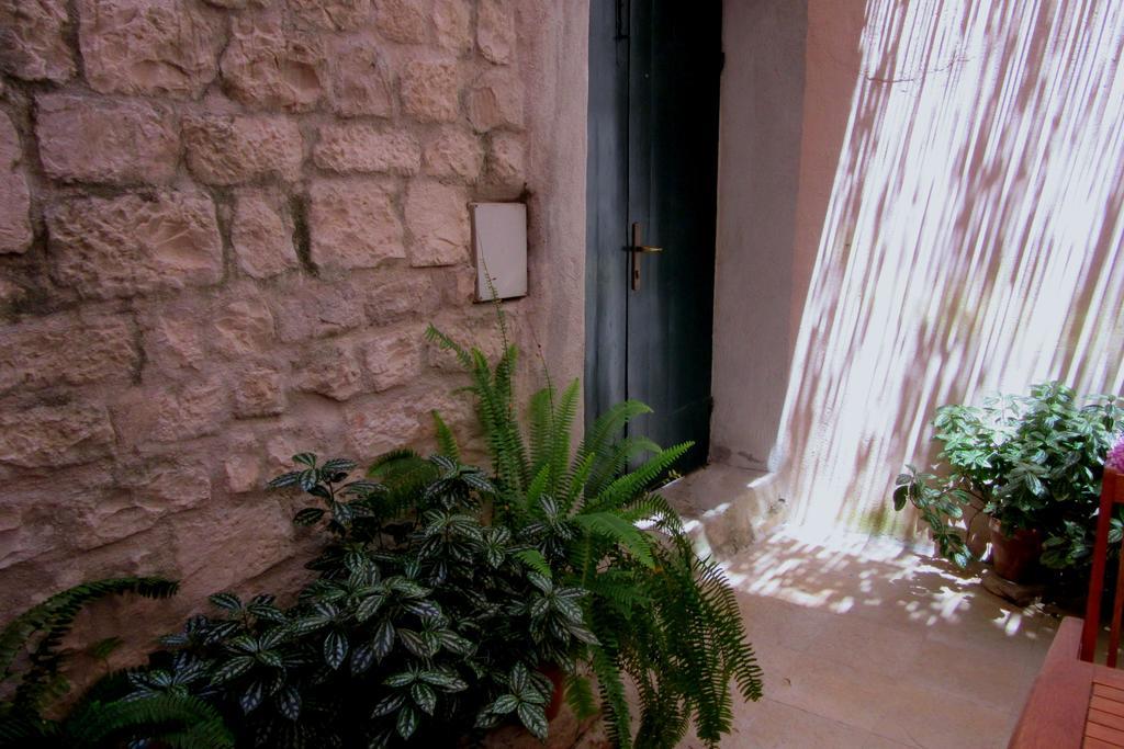 Dobra Apartments Trogir Bagian luar foto