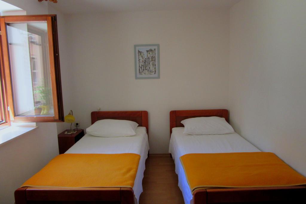 Dobra Apartments Trogir Bagian luar foto